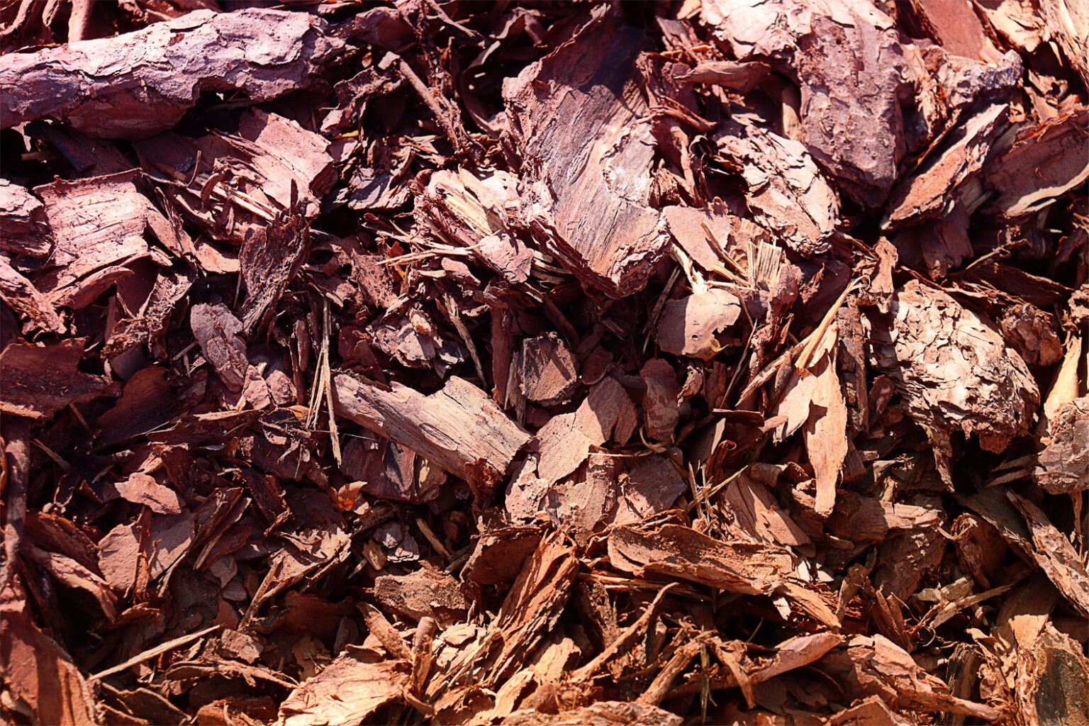 Rindenmulch im Garten NATURSTEINPARK HORN